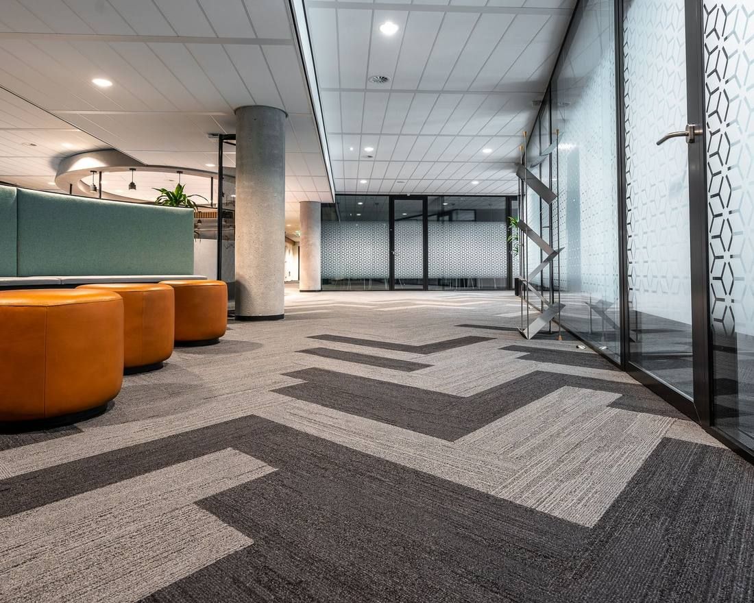 Bureaux en dalles de moquette